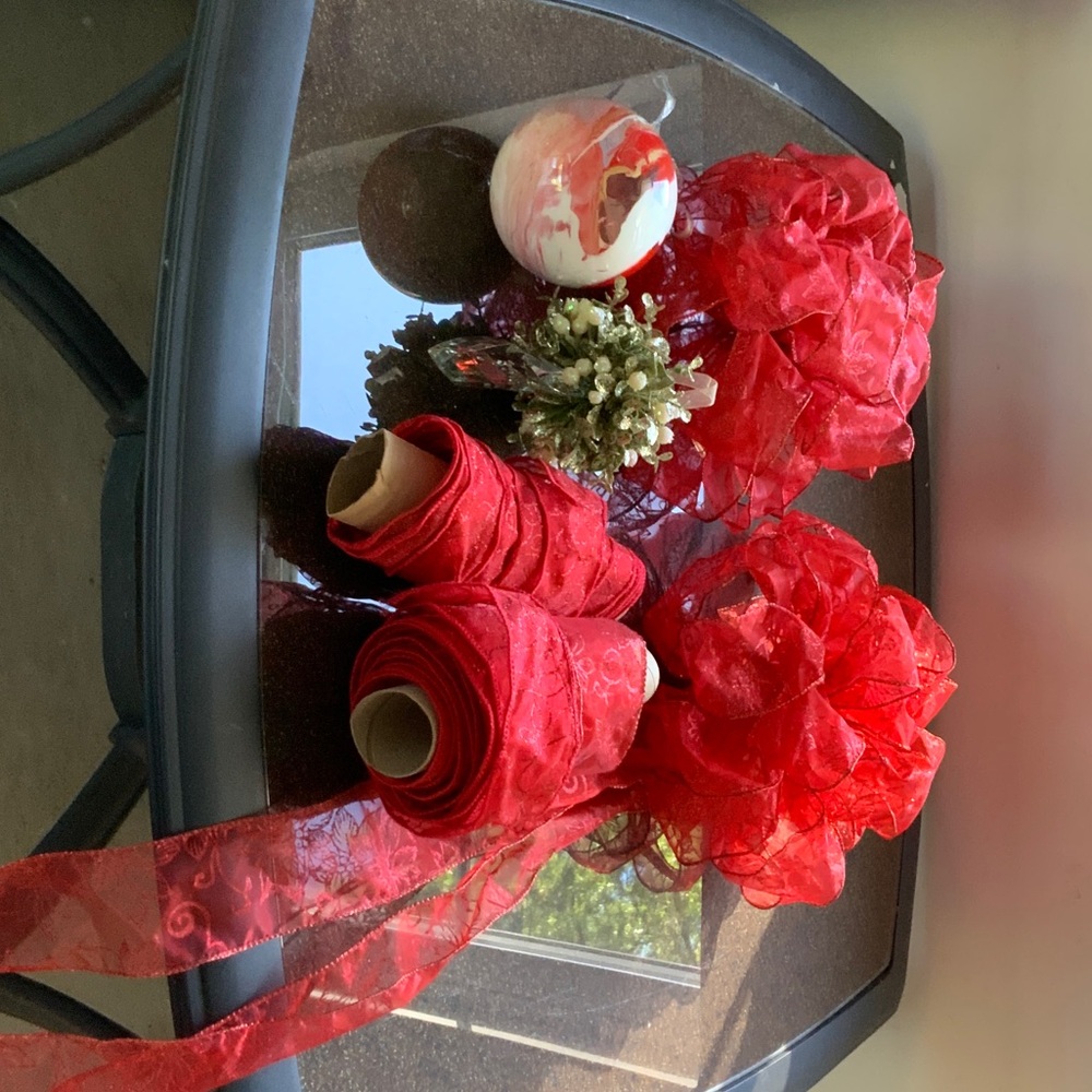 Red glitter bows ,handmade bulb and Mistletoes